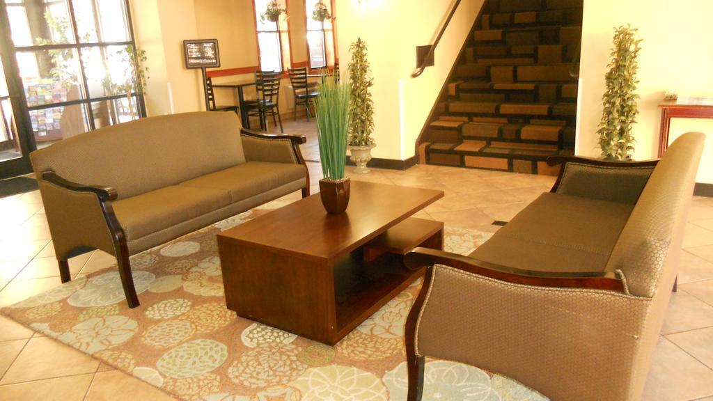 La Casa Inn & Suites-Middleboro Eksteriør billede