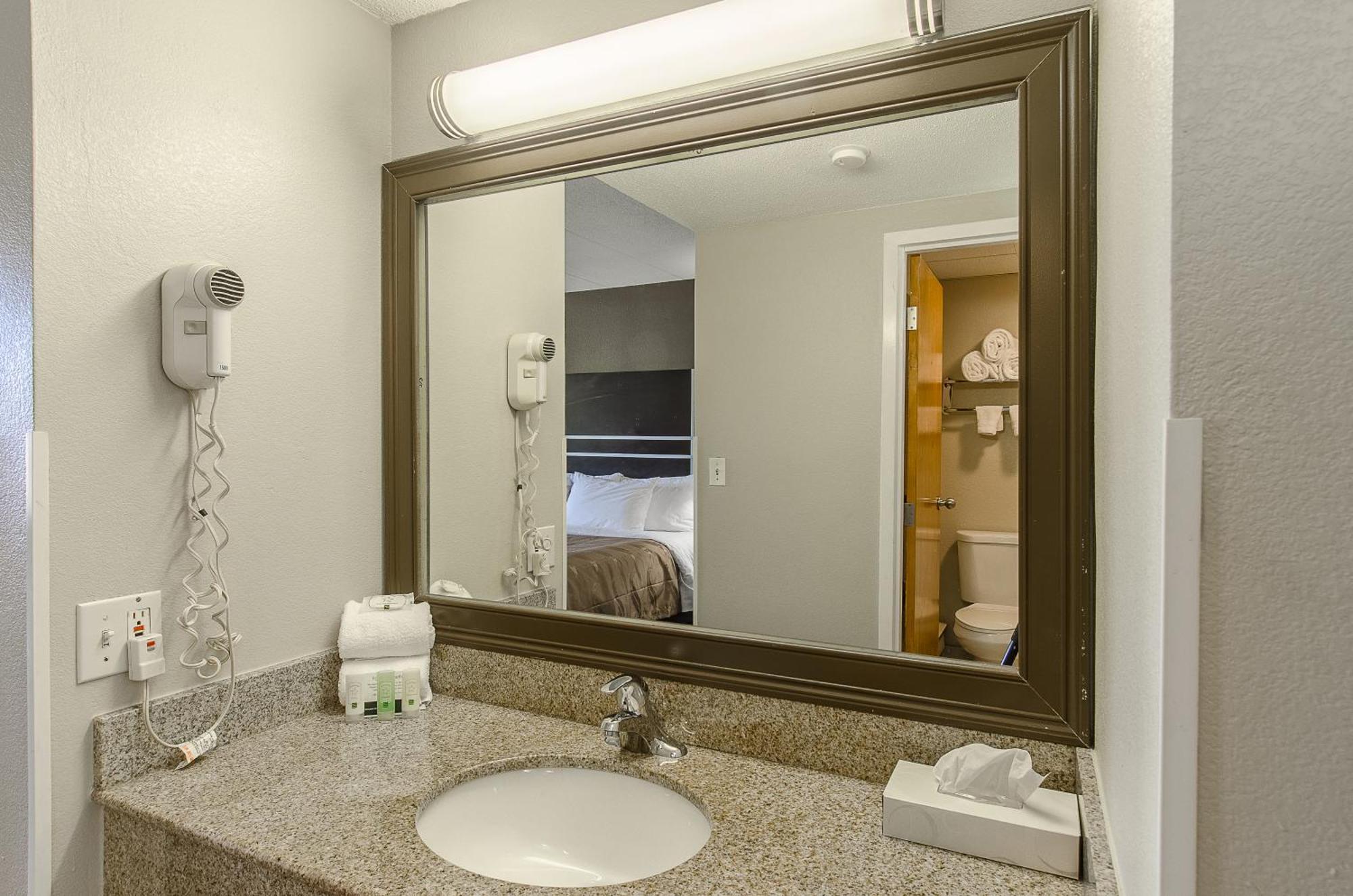 La Casa Inn & Suites-Middleboro Eksteriør billede